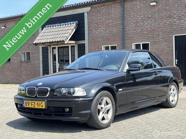 Zwart Gebruikt 2000 BMW 323 Cabriolet Executive Cabriolet | € 6.950 (Goede deal) - Afbeelding 1/4