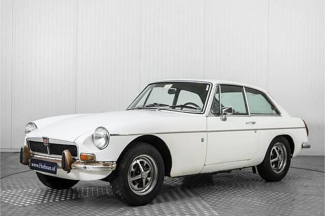 Rood Gebruikt 1972 MG B GT Coupé | € 6.900 - Afbeelding 1/4