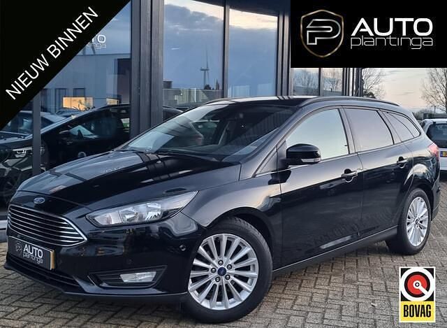 Zwart Gebruikt 2015 Ford Focus Titanium Stationwagen | € 6.445 (Iets duurder) - Afbeelding 1/4