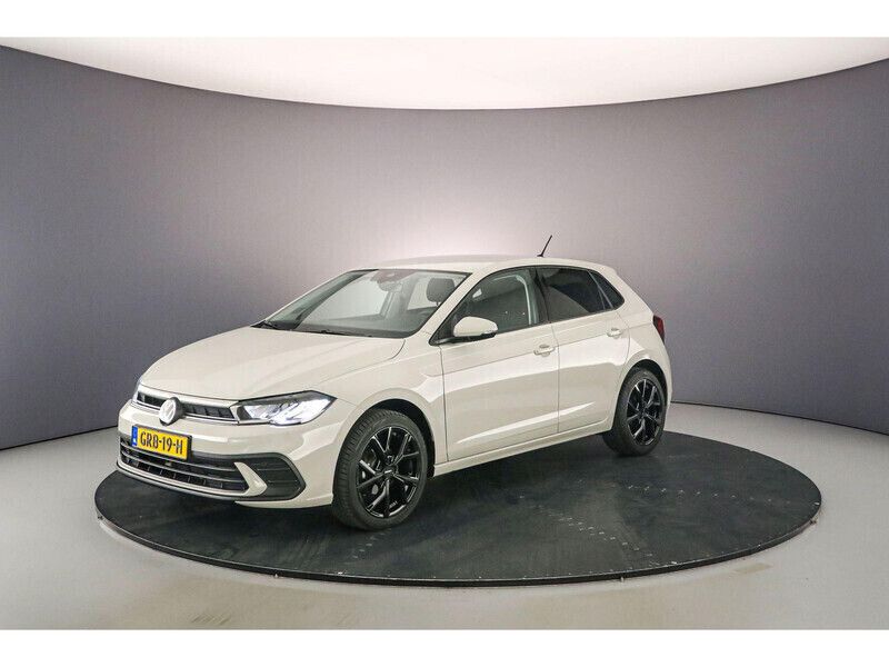 Ascot grey Gebruikt 2024 VW Polo Edition Hatchback | € 26.900 (Duur) - Afbeelding 1/4