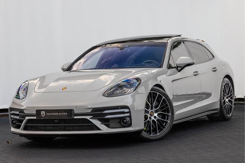 Grijs Gebruikt 2022 Porsche Panamera S E-Hybrid Sport Turismo Sedan | € 113.900 (Super prijs) - Afbeelding 1/4