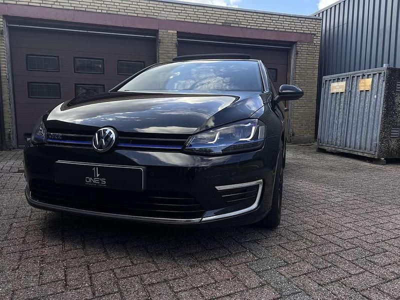 Zwart Gebruikt 2015 VW Golf VII GTE Stationwagen | € 11.499 (Eerlijke prijs) - Afbeelding 1/4