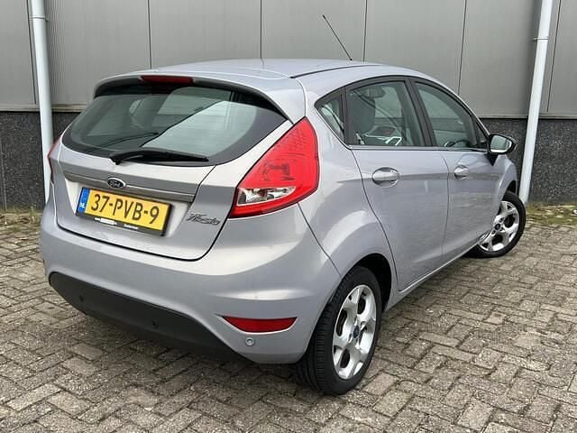 Occasion Ford Fiesta Titanium 82 PK (60 kW) 2011 Grijs Hatchback