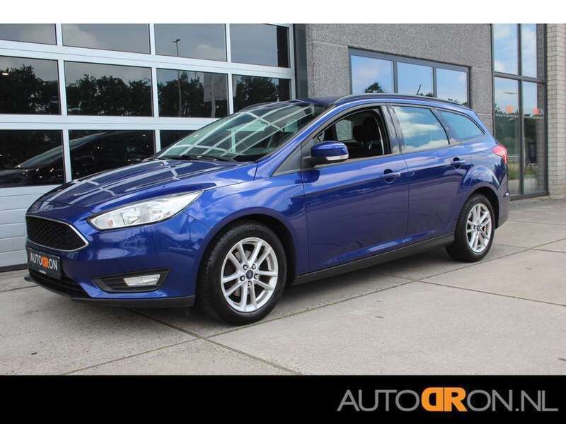 Blauw, metallic lak Gebruikt 2017 Ford Focus Stationwagen | € 7.795 (Goede deal) - Afbeelding 1/3
