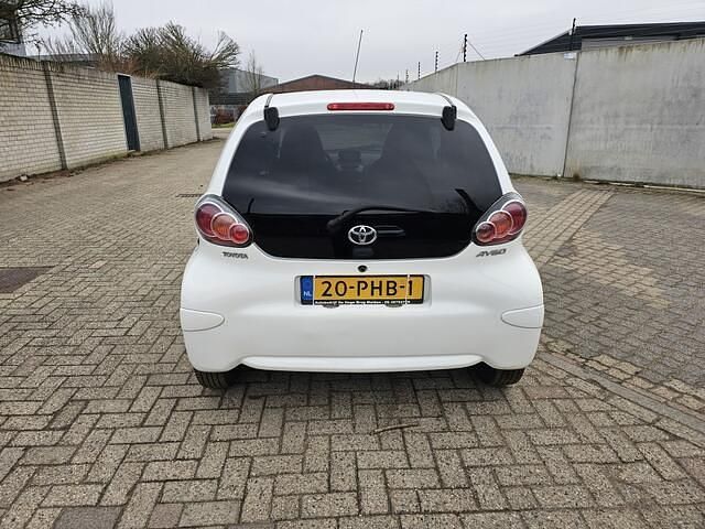 Occasion Toyota Aygo 68 PK (50 kW) 2011 Wit Hatchback