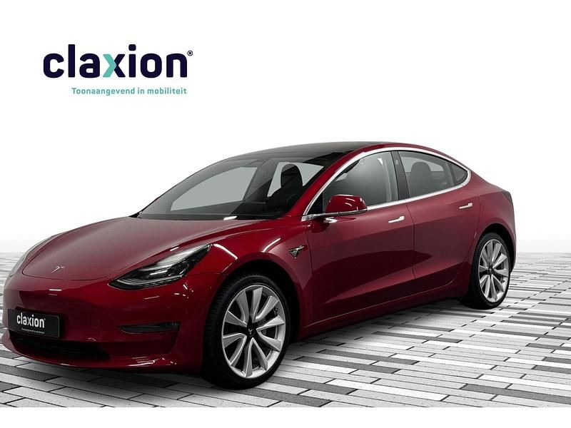 Rood Occasion 2019 Tesla Model 3 Long Range AWD Sedan | € 22.400 (Eerlijke prijs) - Afbeelding 1/4