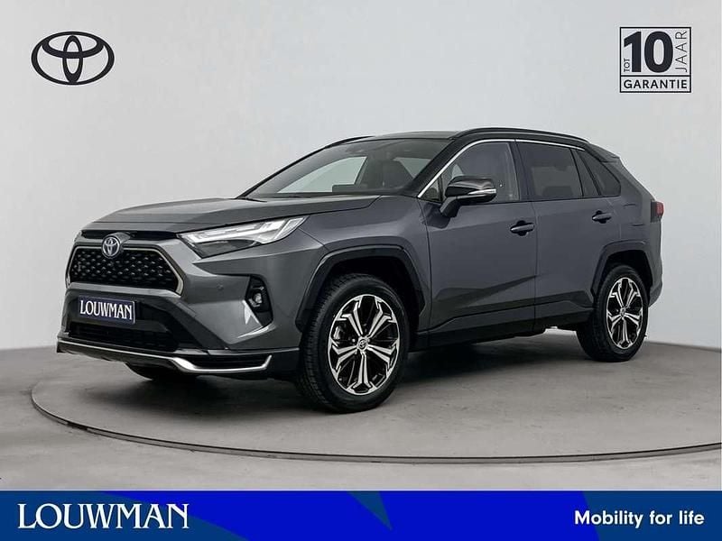 Grijs Nieuw 2025 Toyota RAV4 Hybrid Plus SUV | € 61.110 (Duur) - Afbeelding 1/3