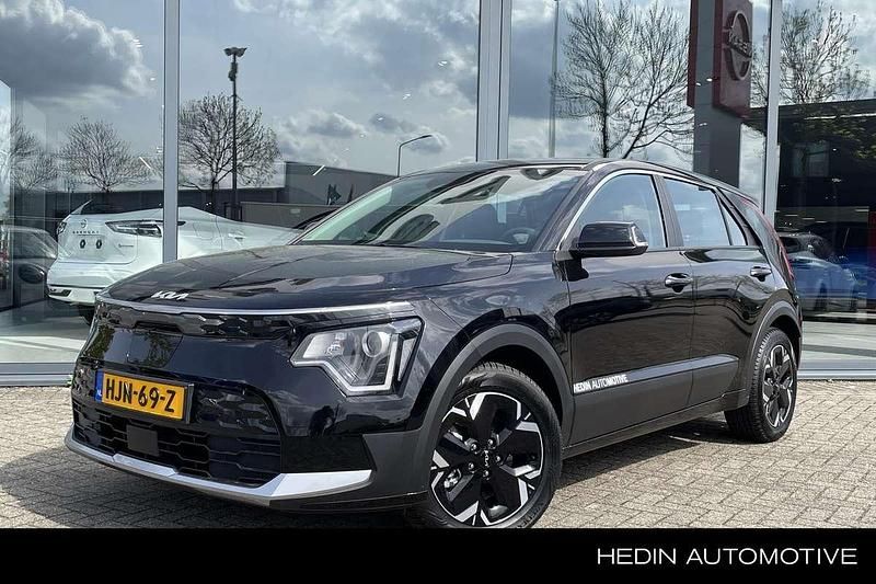Zwart Occasion 2025 Kia e-Niro Light SUV | € 35.888 (Eerlijke prijs) - Afbeelding 1/4