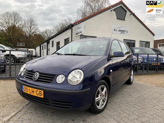 Blauw Gebruikt 2002 VW Polo Comfortline Hatchback | € 2.249 (Iets duurder) - Afbeelding 1/4