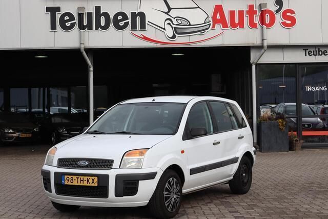 Wit Gebruikt 2006 Ford Fusion Trend MPV | € 1.085 (Super prijs) - Afbeelding 1/4