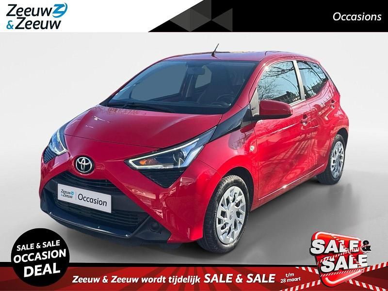 Occasion Toyota Aygo X-play 72 PK (52 kW) 2020 Rood Hatchback