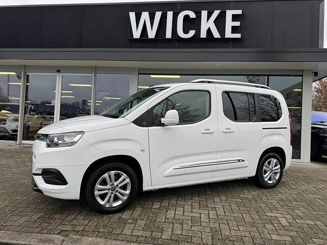Wit Gebruikt 2020 Toyota Proace Verso Active Stationwagen | € 22.900 (Goede deal) - Afbeelding 1/4
