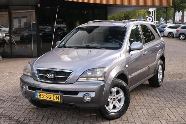Grijs Gebruikt 2006 Kia Sorento SUV | € 2.950 (Eerlijke prijs) - Afbeelding 1/4
