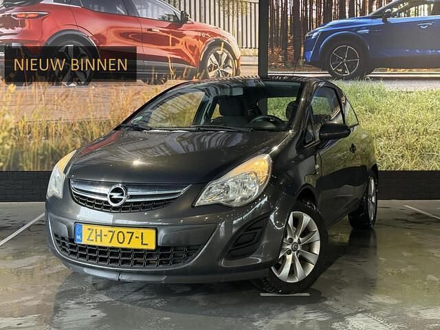 Grijs Occasion 2013 Opel Corsa Selection Hatchback | € 3.749 (Goede deal) - Afbeelding 1/4