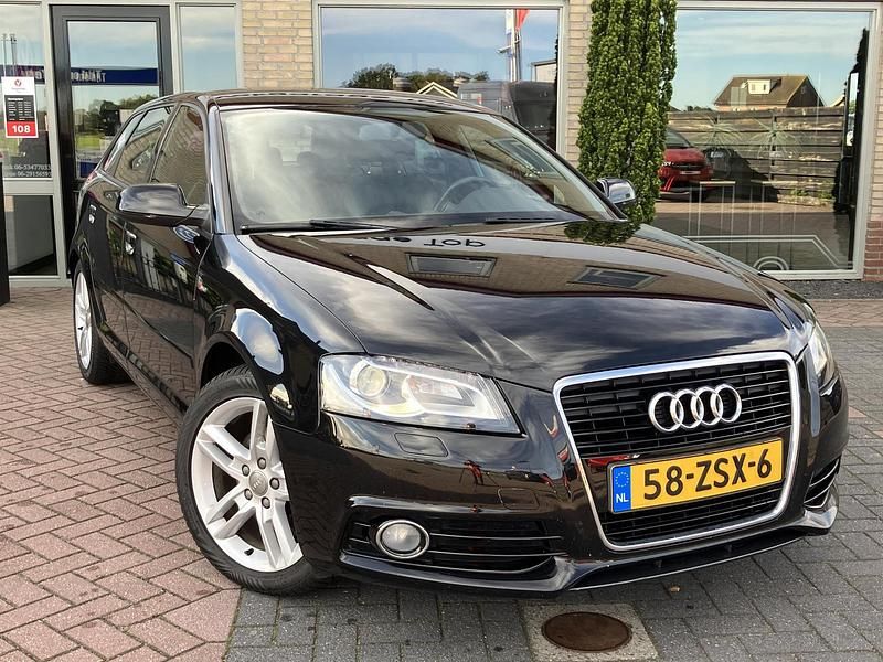 Occasion Audi A3 Sportback S-Line 105 PK (77 kW) 2013 Zwart Hatchback
