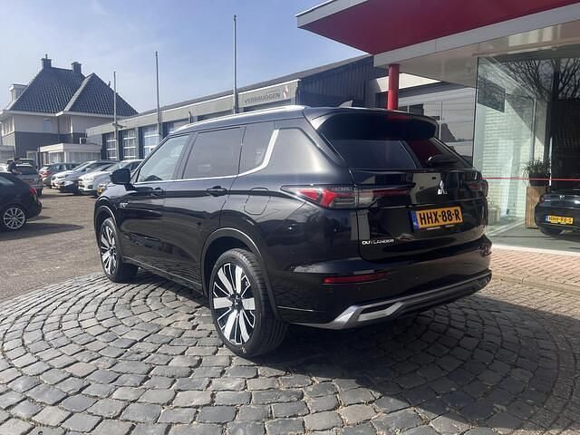 Occasion Mitsubishi Outlander Instyle 306 PK (225 kW) 2025 Zwart SUV