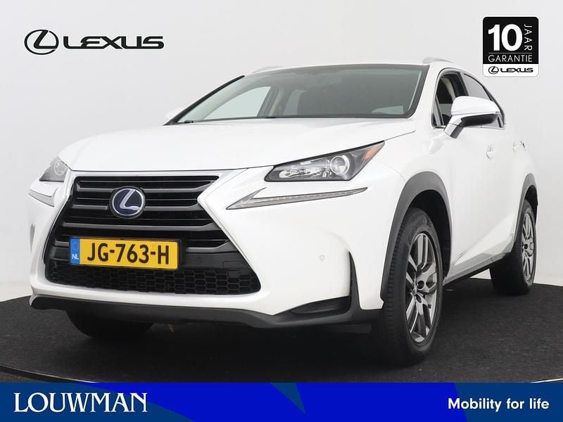 Wit Gebruikt 2016 Lexus NX300h SUV | € 23.495 (Goede deal) - Afbeelding 1/4