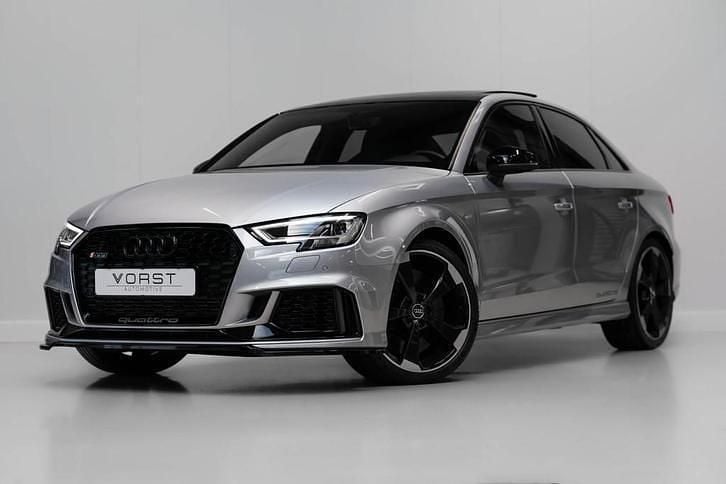 Grijs Occasion 2019 Audi RS3 Sedan | € 53.500 (Eerlijke prijs) - Afbeelding 1/4