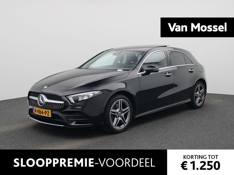 Zwart Gebruikt 2022 Mercedes A250 AMG line Hatchback | € 31.900 (Eerlijke prijs) - Afbeelding 1/4