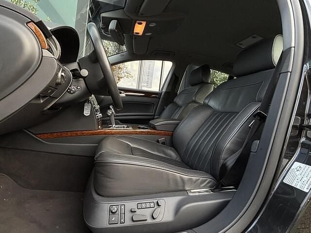 Occasion VW Phaeton 239 PK (175 kW) 2014 Grijs Sedan