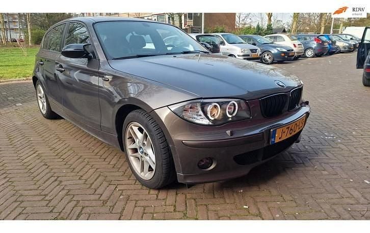 Occasion BMW 118 Sport Line 129 PK (94 kW) 2005 Bruin Hatchback