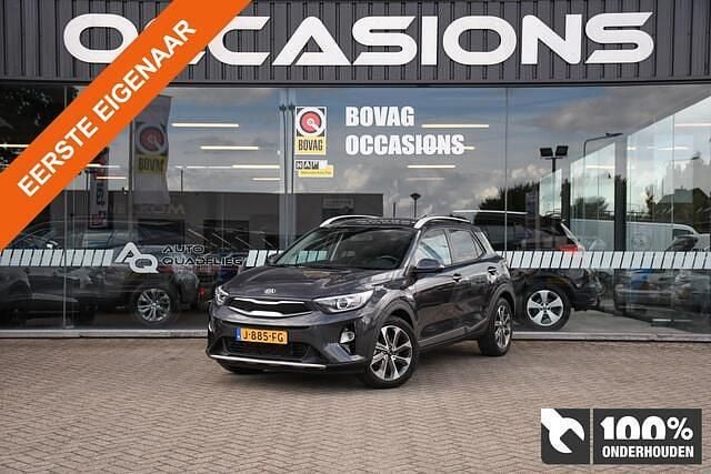 Grijs Gebruikt 2020 Kia Stonic 2 SUV | € 17.450 (Eerlijke prijs) - Afbeelding 1/4