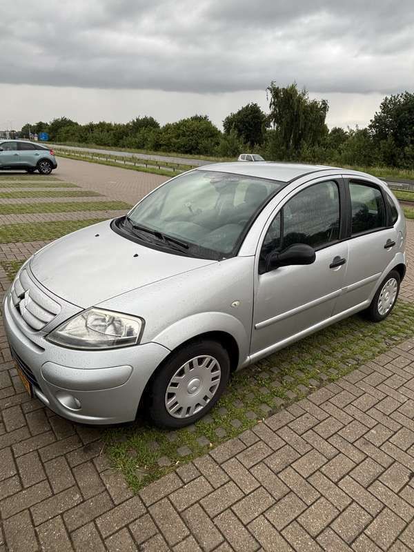 Grijs Gebruikt 2008 Citroën C3 Hatchback | € 2.150 (Eerlijke prijs) - Afbeelding 1/4
