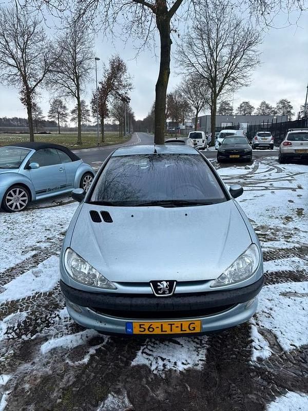 Occasion Peugeot 206 74 PK (54 kW) 2003