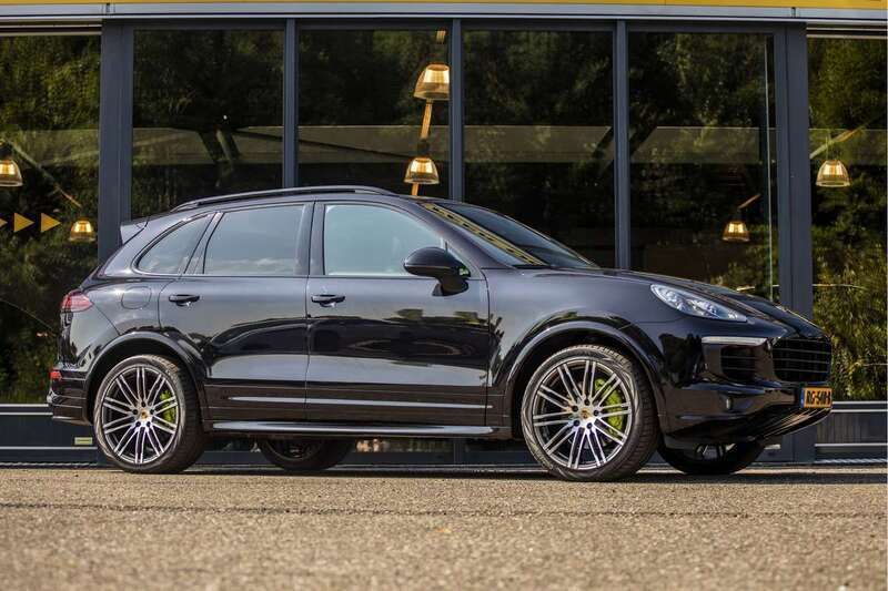 Zwart, metallic lak Gebruikt 2017 Porsche Cayenne Platinum Edition SUV | € 49.950 (Duur) - Afbeelding 1/4