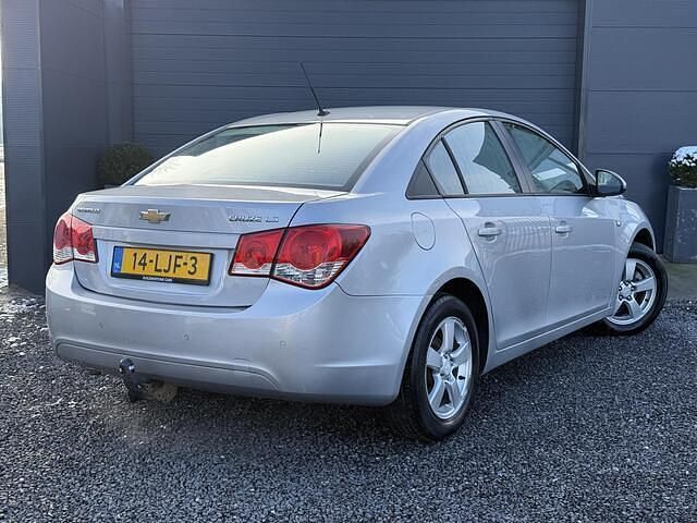 Occasion Chevrolet Cruze LS 113 PK (83 kW) 2010 Grijs Sedan