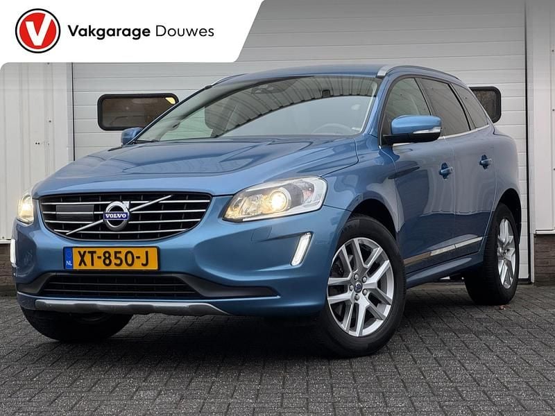 Blauw Occasion 2017 Volvo XC60 R-Design SUV | € 21.950 (Super prijs) - Afbeelding 1/4
