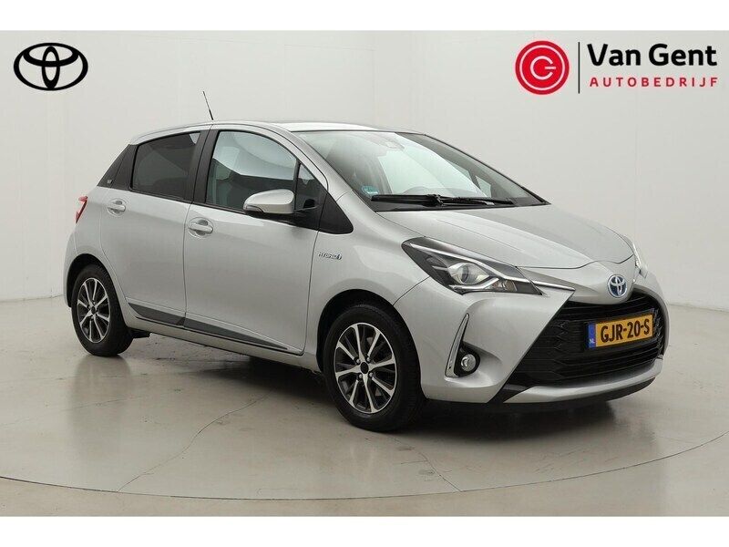 Grijs Gebruikt 2020 Toyota Yaris Hatchback | € 15.999 (Eerlijke prijs) - Afbeelding 1/4