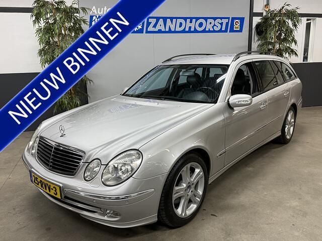 Grijs Gebruikt 2003 Mercedes 320 Avantgarde Stationwagen | € 5.995 (Eerlijke prijs) - Afbeelding 1/4