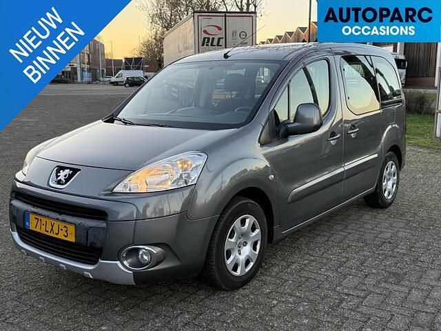 Grijs Gebruikt 2010 Peugeot Partner Tepee Style MPV | € 5.699 (Eerlijke prijs) - Afbeelding 1/4