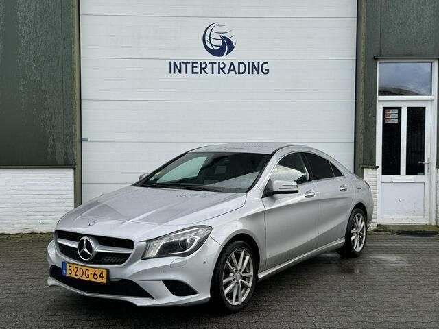 Grijs Gebruikt 2014 Mercedes CLA180 Ambition Sedan | € 9.350 (Duur) - Afbeelding 1/4