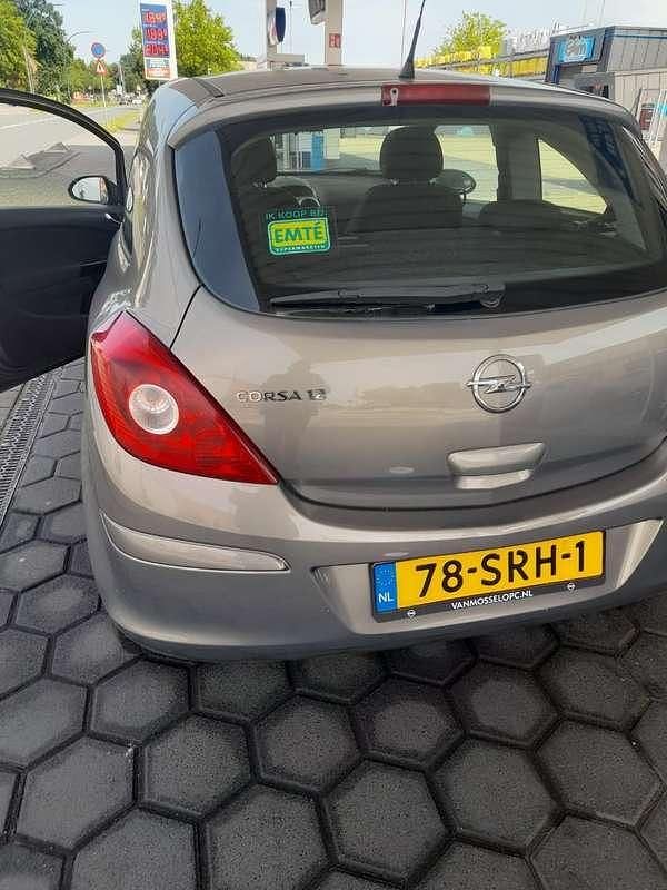 Occasion Opel Corsa Edition 86 PK (63 kW) 2011 Bruin MPV