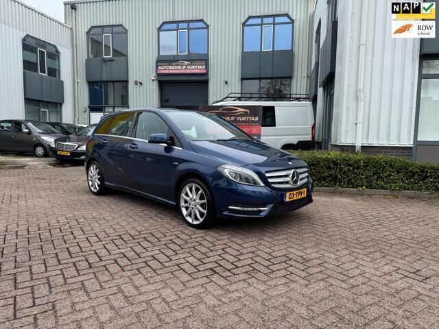 Occasion Mercedes B180 Ambition 122 PK (89 kW) 2012 Blauw MPV