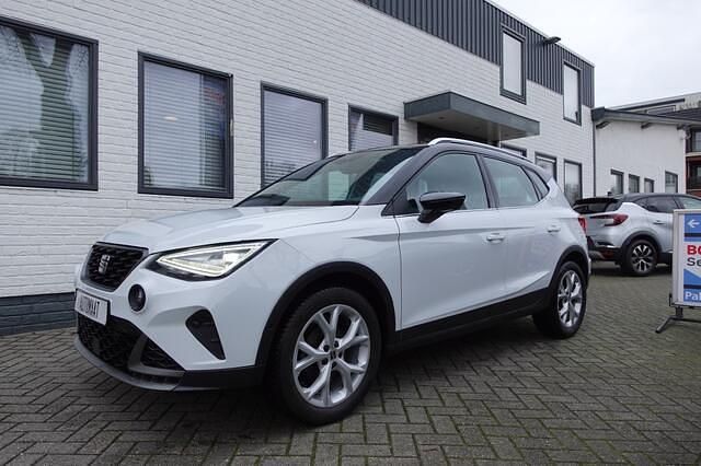 Wit Occasion 2021 Seat Arona FR SUV | € 20.950 (Eerlijke prijs) - Afbeelding 1/4