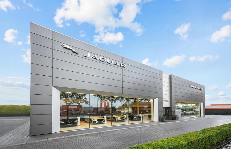 Blauw Gebruikt 2025 Land Rover Defender HSE Dynamic SUV | € 119.940 - Afbeelding 1/2