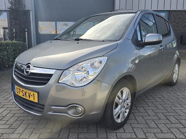 Grijs Gebruikt 2011 Opel Agila Edition Hatchback | € 3.995 (Eerlijke prijs) - Afbeelding 1/4