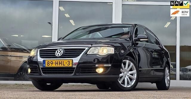 Zwart Gebruikt 2008 VW Passat Comfortline Sedan | € 2.944 (Eerlijke prijs) - Afbeelding 1/3