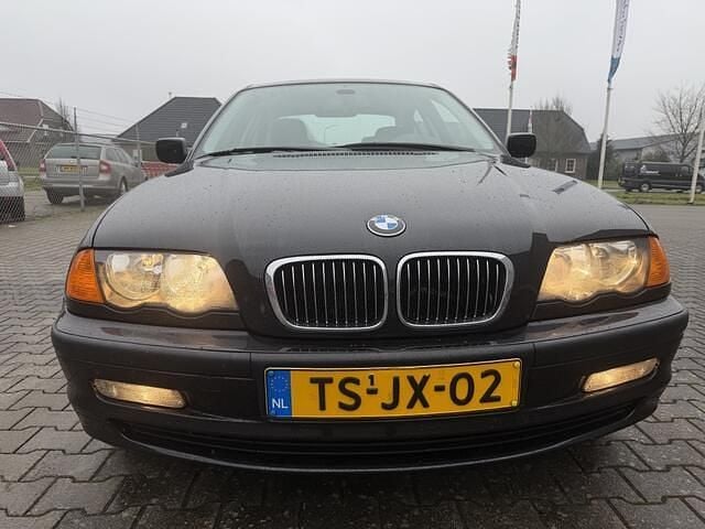 Occasion BMW 320 Executive 150 PK (110 kW) 1998 Zwart Sedan