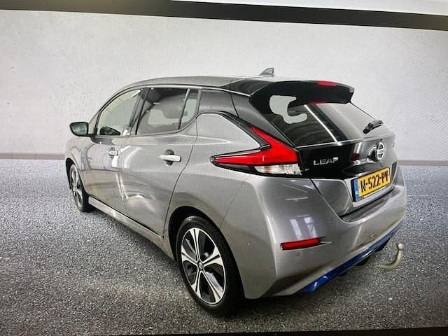 Occasion Nissan Leaf 160 kW (218 PK) 2021 Grijs (metallic) Hatchback