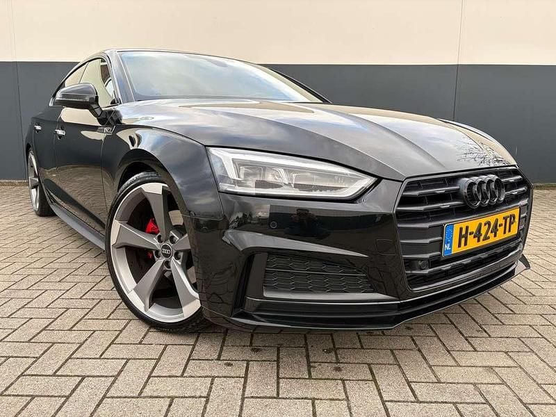 Zwart Gebruikt 2020 Audi A5 S-Line Coupé | € 29.950 (Eerlijke prijs) - Afbeelding 1/4