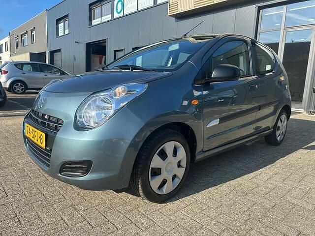 Grijs Gebruikt 2011 Suzuki Alto Comfort+ Hatchback | € 6.950 (Eerlijke prijs) - Afbeelding 1/4
