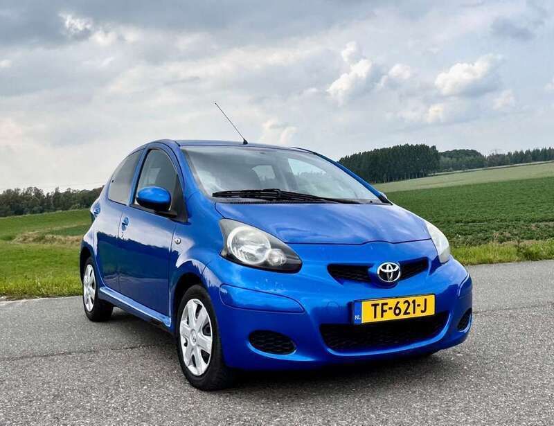 Blauw Gebruikt 2011 Toyota Aygo Comfort Hatchback | € 2.495 (Goede deal) - Afbeelding 1/4