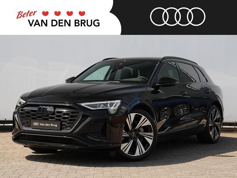Zwart Gebruikt 2023 Audi Q8 e-tron SUV | € 56.795 (Eerlijke prijs) - Afbeelding 1/4