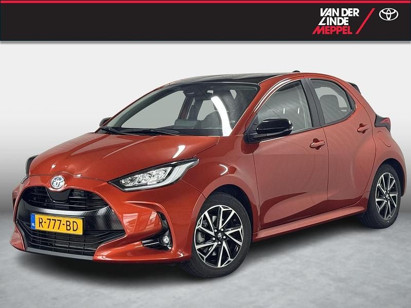 Bruin Gebruikt 2022 Toyota Yaris Hatchback | € 21.950 (Eerlijke prijs) - Afbeelding 1/4