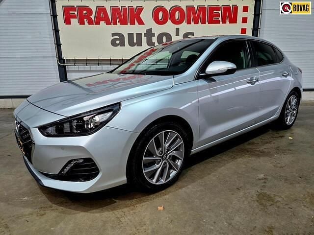 Grijs Gebruikt 2018 Hyundai i30 Comfort Hatchback | € 17.950 (Eerlijke prijs) - Afbeelding 1/4