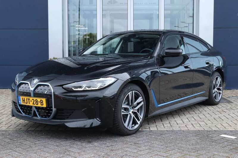 Zwart Gebruikt 2023 BMW i4 Sedan | € 39.450 - Afbeelding 1/4